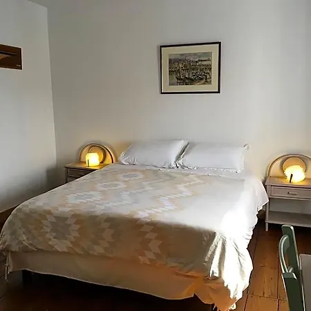 D'hotes Ene Gutizia