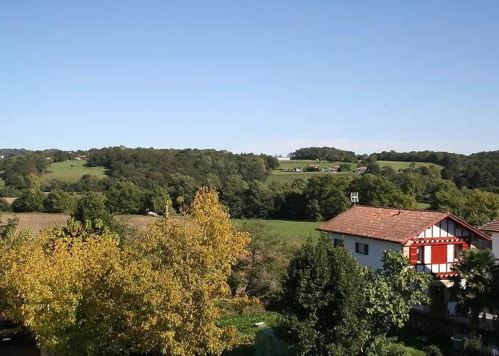 D'hotes Ene Gutizia فندق مبيت وإفطار أوستاريتز